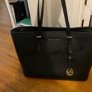 Michael Kors Jet Set bag